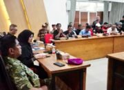 Berlangsung Gayeng, Bupati Ipuk dan Sopir Truk Bahas Solusi Kemacetan Pelabuhan Ketapang
